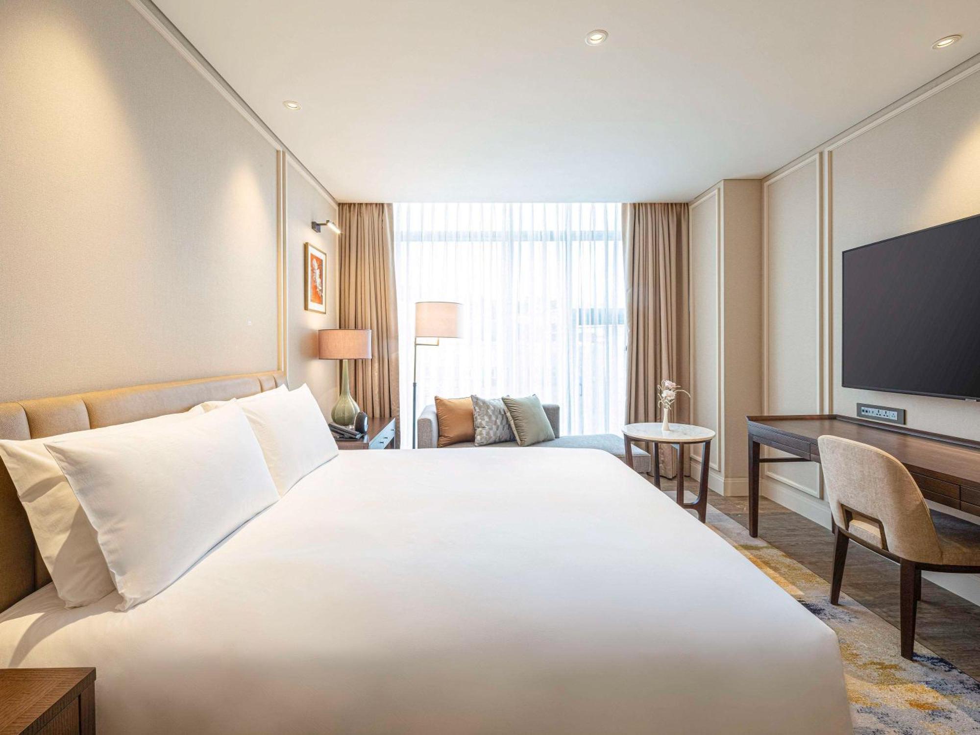 The Ambassador - A Pullman Hotel